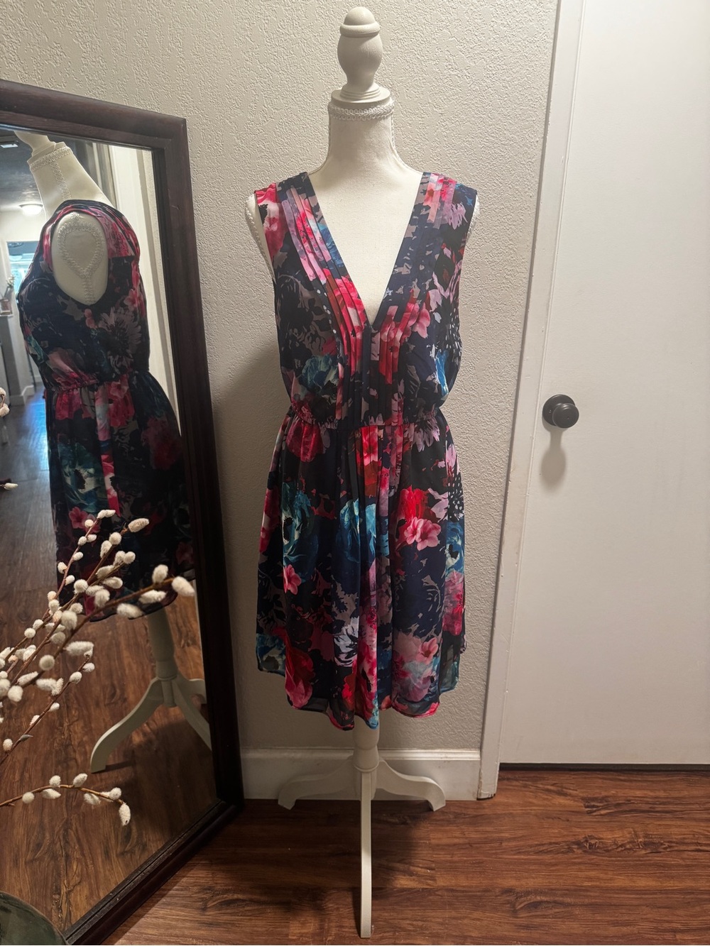 NWT Betsey Johnson Navy Floral VNeck Sleeveless Dress with Blue and Pink Accents